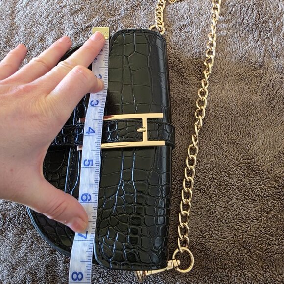 Halston Black Croc Embossed Faux Leather Crossbody Bag Gold Chain H Logo - Picture 14 of 14